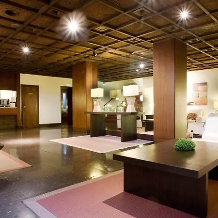 特克斯亚特尔酒店 2*